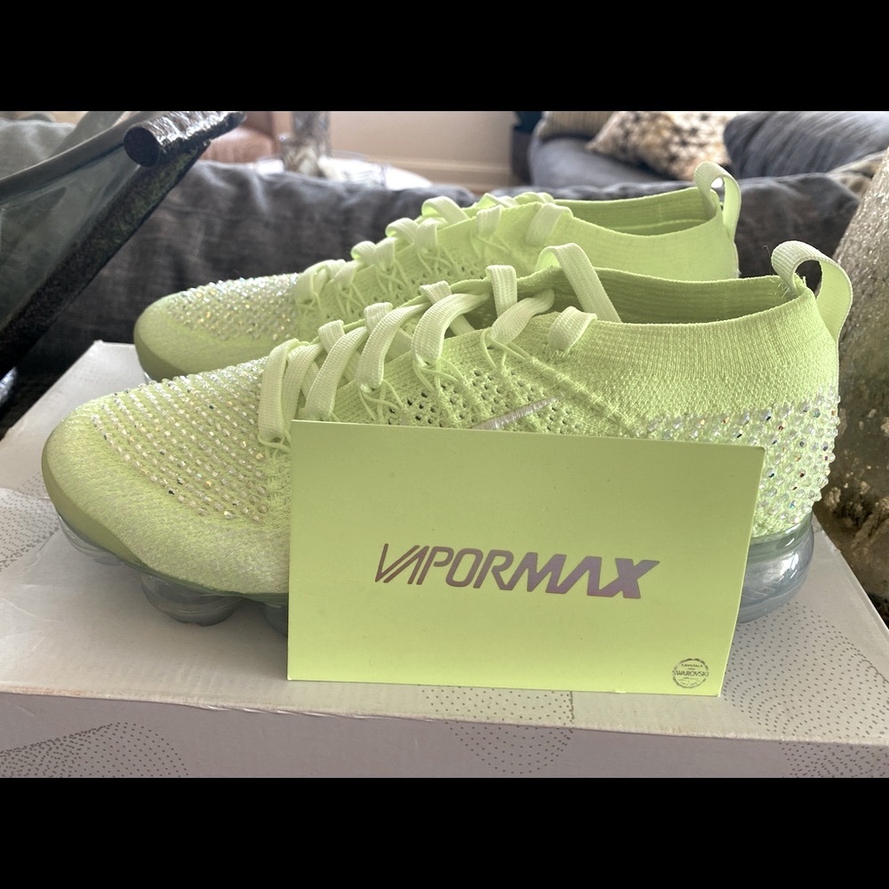 New Women’s Nike Swarovski Vapormax limited edition Flyknitt 2 LXX - sz 7.5